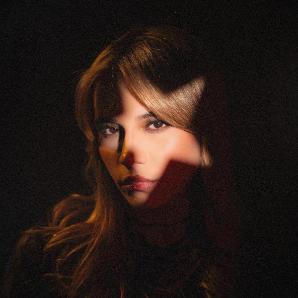 Mar Lara Hasta los cuernos de la luna