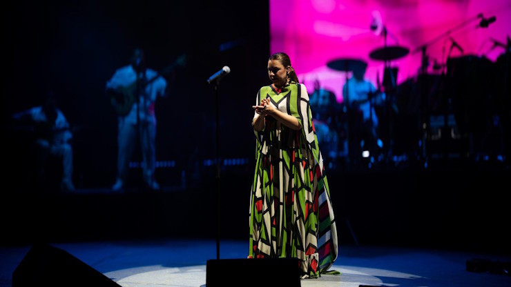 Niña Pastori arranca gira presentando 'Color Fania' junto a 30 años de canciones icónicas en un concierto que celebra tradición y reinvención