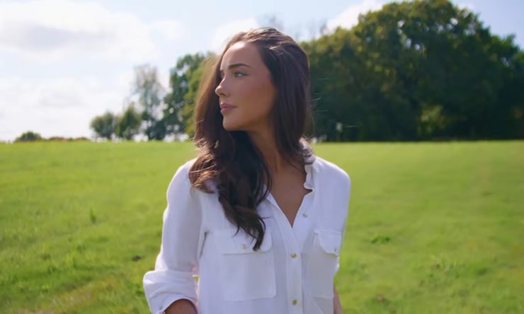 Lucy Thomas vuelve a poner su voz al servicio de la esperanza con "Shine"